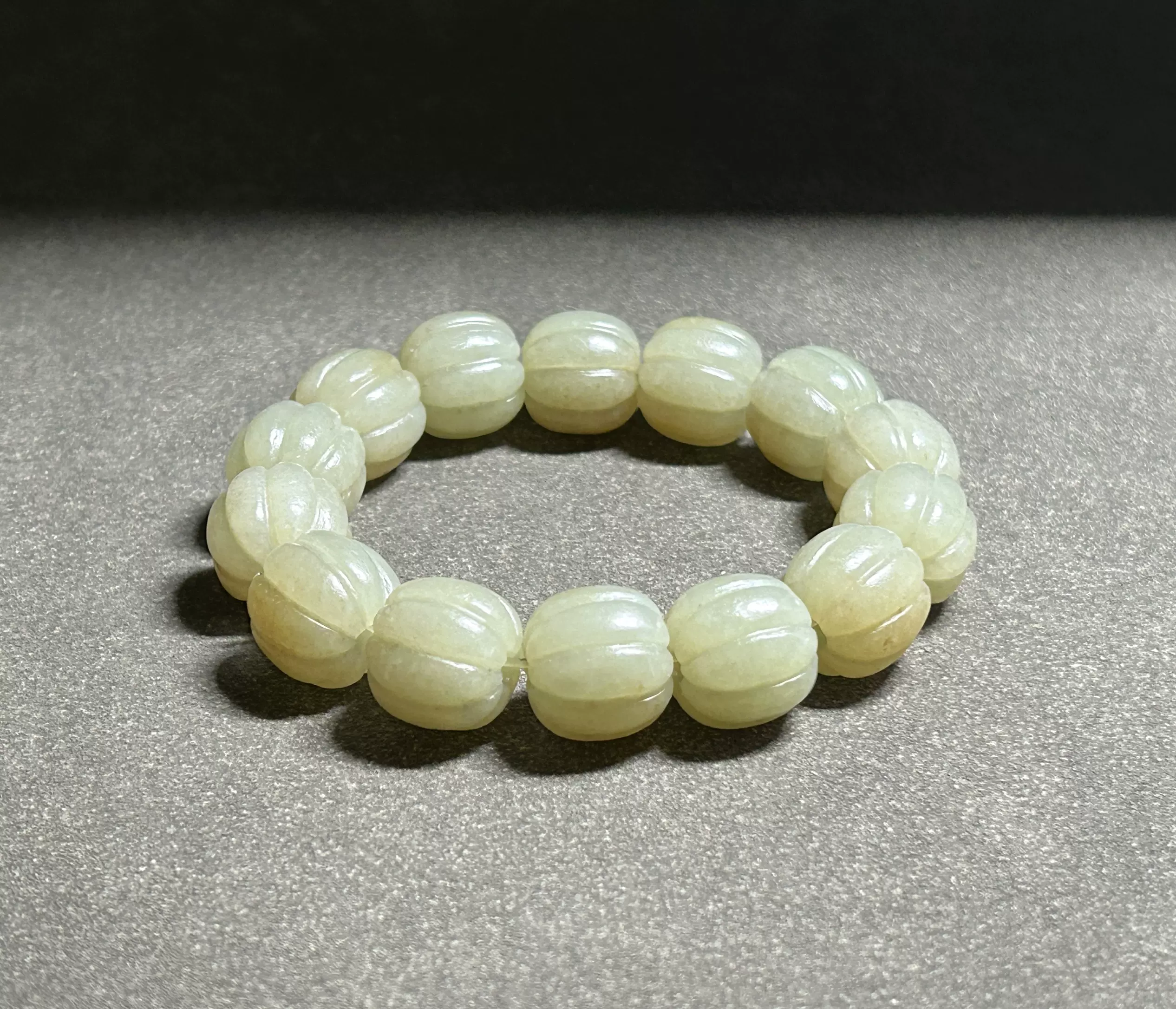 中国 古玉 老玉 古玉老玉老和田玉小店旧藏精品包老的唐代和田玉狻猊玉把件