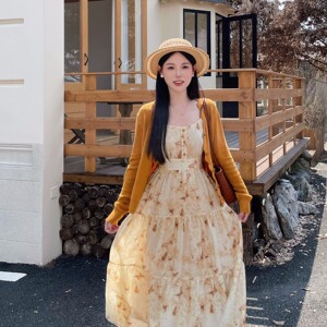 
MOBAI Silent White [Autumn Evening] French Floral Suspender Skirt for Women in Autumn, Gentle and Slim, Big Hem Spliced Long Skirt