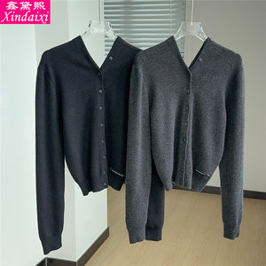 鑫黛熙女装25秋冬女士极简风V领单排扣针织开衫修身薄款毛衣外套
