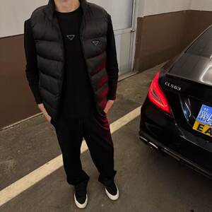 
Trendy zipper stand collar down jacket vest for men winter warm sleeveless vest fluffy black waterproof jacket