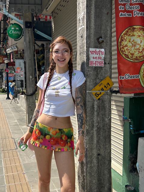 American retro hot girl printed mini skirt for women 2025 summer new sexy fashionable niche mini skirt