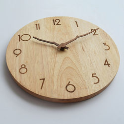 Nordic Style Solid Wood Wall Clock for Living Room and Bedroom, Simple Decoration, Silent Wall Clock, Light Luxury, Creative and Personalized, No Drilling Required