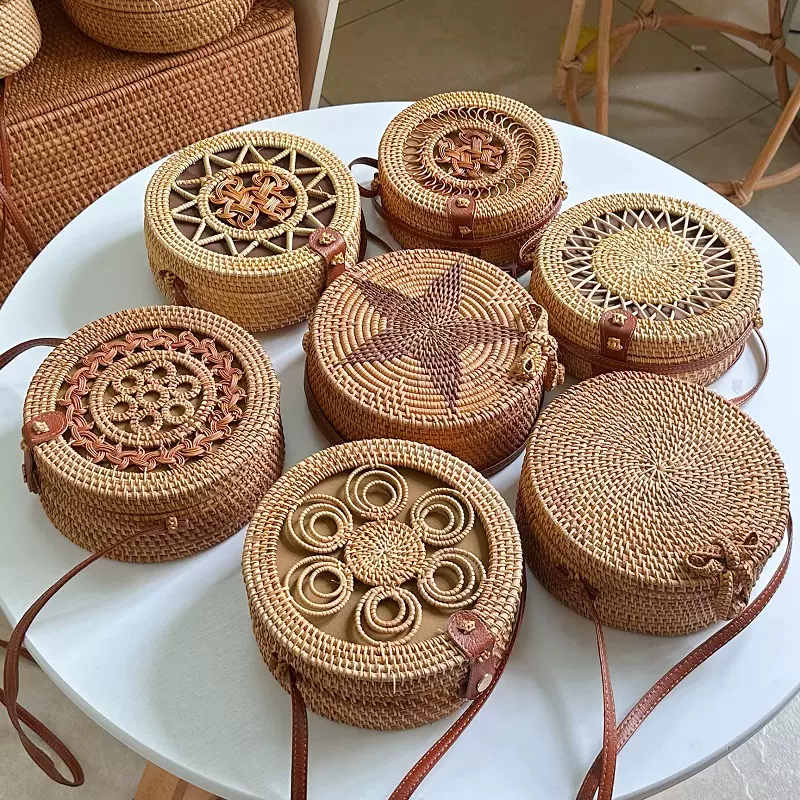 藤編包ベトナム手工草編みミニ円形斜め横断包 藤編包ベトナム手工草編みミニ形斜め横断包