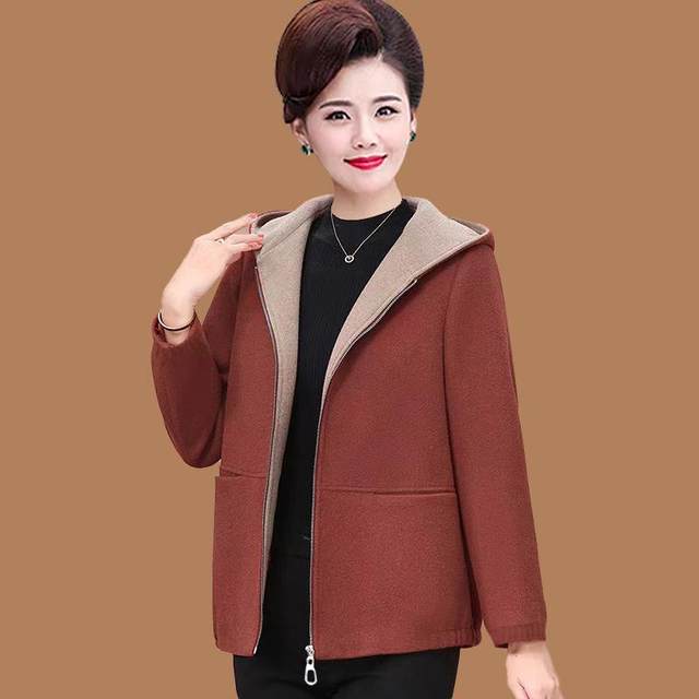 Women's clothing, middle-aged and elderly autumn and winter hooded large size mother's clothing wool jacket, zipper, fashionable wool hooded slim top
