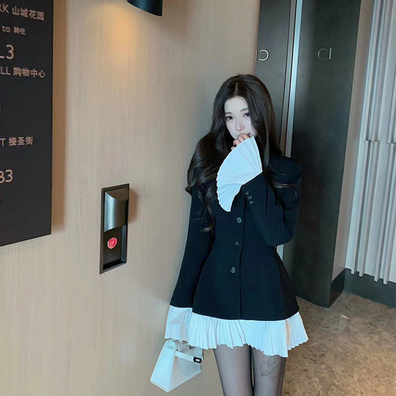 
Bear House [Slaying Women] The goddess of the royal sister is slimming and looking slimming A-shaped removable pleated suit skirt jacket