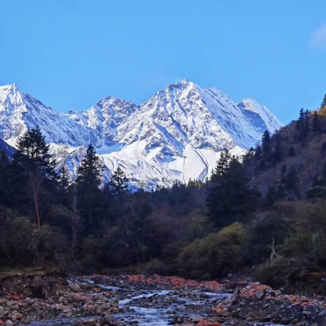 【理小路越野团】川西旅游结斯冰川毕棚沟姑弄村贡嘎雪山5日纯玩