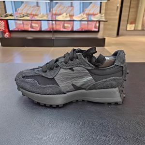 
Special clearance New Balance/NB men's shoes casual shoes Black Warrior sneakers running shoes U327WCD