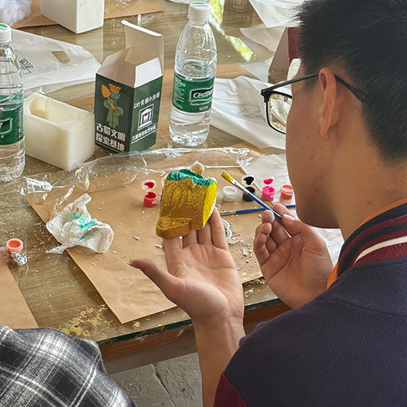 研学三星堆博物馆深度讲解探索营地沉浸式亲子一日游纯玩成都