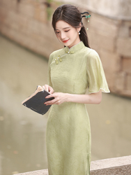 Zelený Acetátový žakár S Obrácenými Velkými Rukávy Cheongsam 2023 Léto Nový Styl Mladý Dívčí Temperament Vylepšené šaty