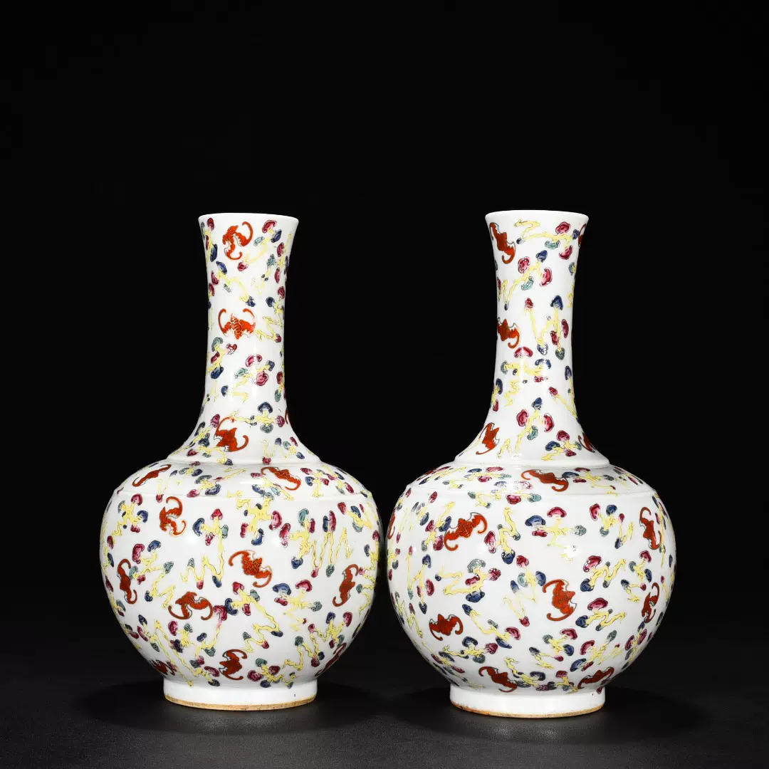 中国美術品、青瓷貫耳瓶、宋代官窑。美品貴重珍品。 中国美術品、青瓷貫耳瓶、宋代官窑。美品貴重珍品。
