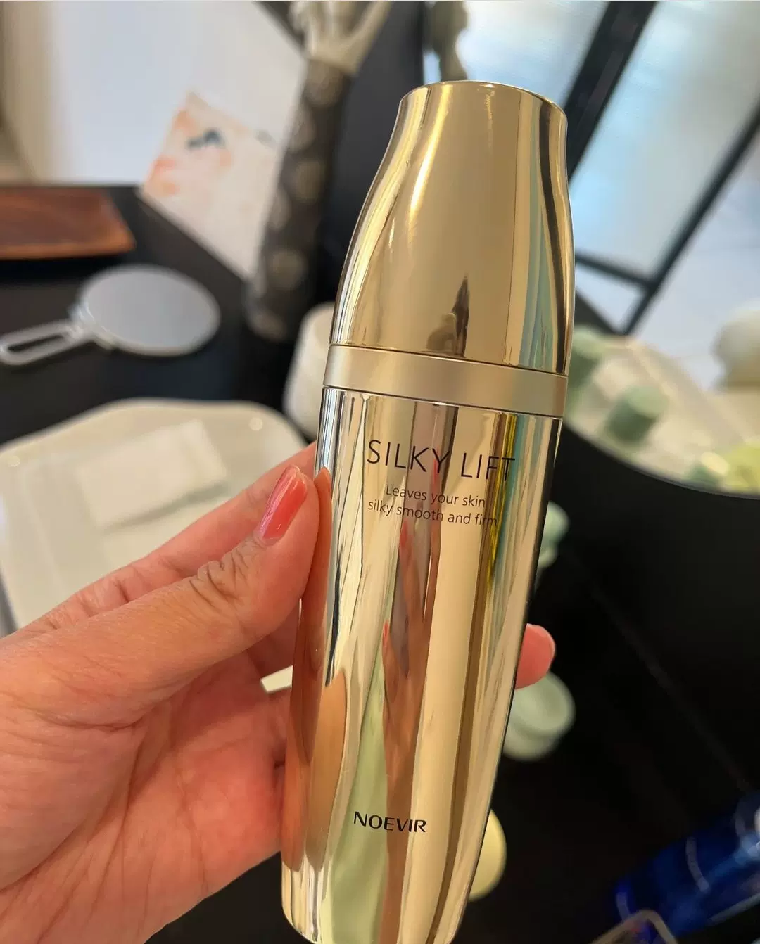 NOEVIR SILKY LIFT 45g ノエビア NOEVIR SILKY LIFT 45g