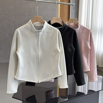 cashmere, ຜະສົມຜະສານດ້ວຍທາດໂປຼຕີນ. ລະອຽດອ່ອນທີ່ລະອຽດອ່ອນ Velvet ເຕັກນິກ velvet, ເສື້ອກັນຫນາວແລະເຄື່ອງນຸ່ງຂອງແມ່ຍິງທີ່ອ່ອນແອແລະເບົາ.