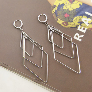 
Japanese Korean popular small jewelry new style earrings earbuds flexible geometric pendant fashionable personalized accessories anti-allergic