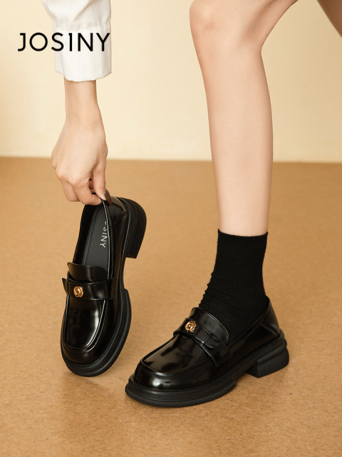 Zhuosini thick-soled camellia loafers for women 2025 spring new Hepburn style single shoes retro leather shoes