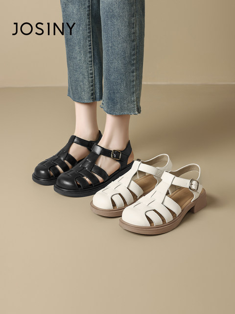 Zhuosini Baotou Roman Sandals for Women in Summer 2025 New French woven flat-bottomed pig cage white retro women's shoes
