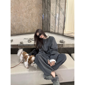 
superniniyy Lazying Lazy Austrian Velvet Composite Silver Fox Velvet Warm Loose Sweatshirt and Sweatpants Set