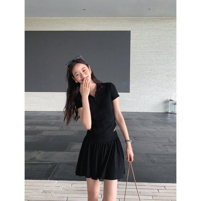MULVAN Black knitted skirt Women's short skirt High waist slim A-line anti-exposure pants skirt pleated ballet skirt