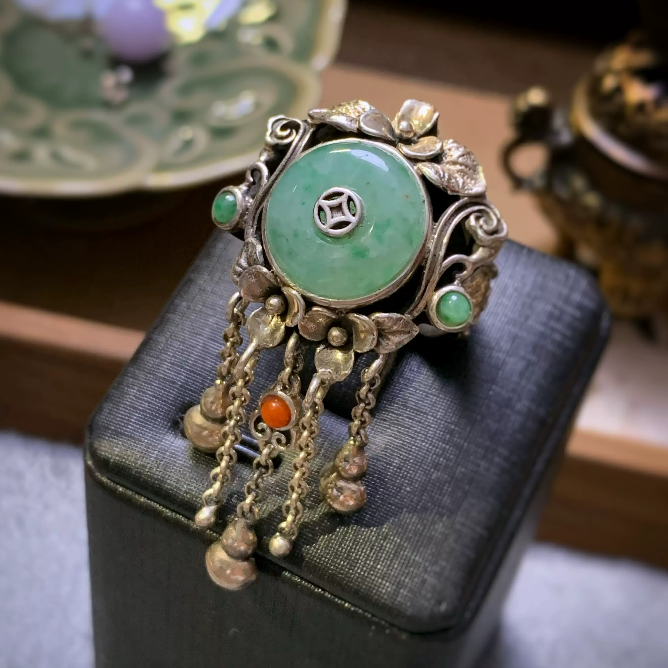 君蘭南方純銀アクセサリー天然翡翠女性モデル民族風エレガント軽量長イヤリングイヤリング 数珠・女性用 ≪本翡翠≫ 正絹細房 桐箱入 | 愛知県北名古屋市