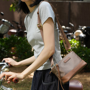 
Tarcodile head layer cowhide, women's three-component large capacity single-shoulder crossbody handbag bag k