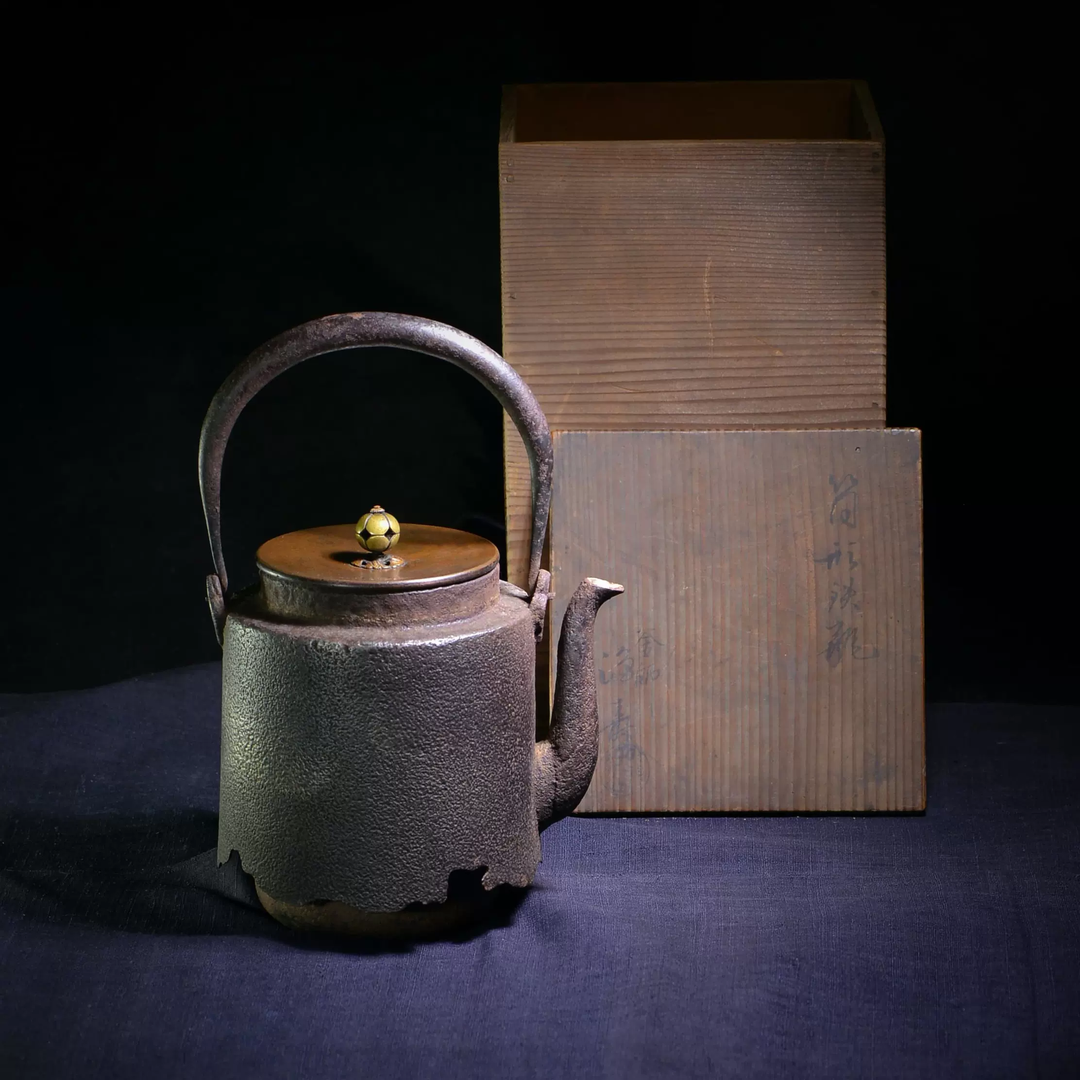 波多野正平鐵壺龜文堂初代正平造日式侘寂風茶壺鑄鐵手工老壺1.6升龍首