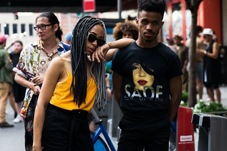 无论是红极一时的乐队,还是一位经典的电影人物,还是复古哲学的石膏像