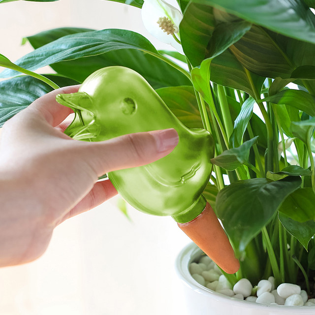 Automatic watering device, lazy flower watering artifact, bird dripper, adjustable flower watering device, water seepage timer, gardening home