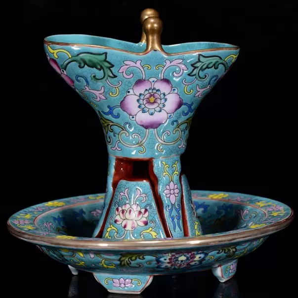 古董瓷器收藏大清雍正年制珐琅彩花卉爵杯