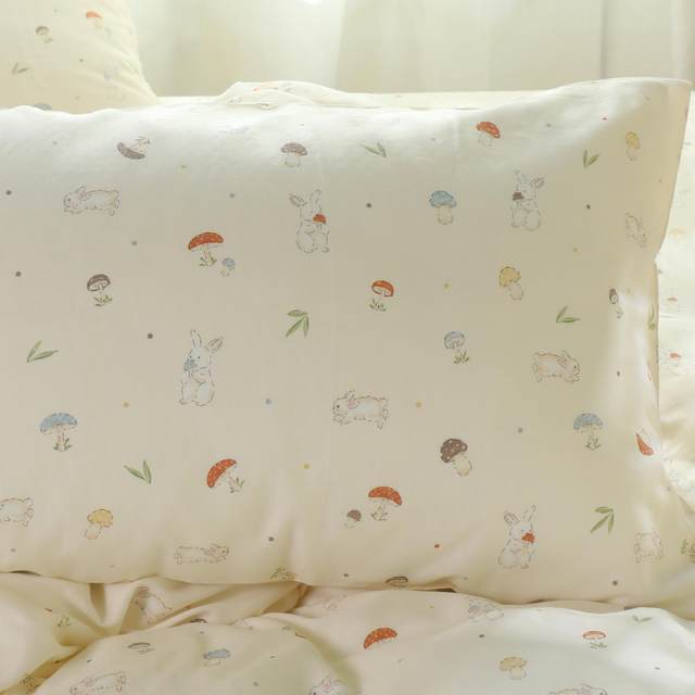 Bunny picking mushrooms, mother and baby, type A double layer gauze, four seasons cute pillow case, cotton pure cotton pillow case, pair of package