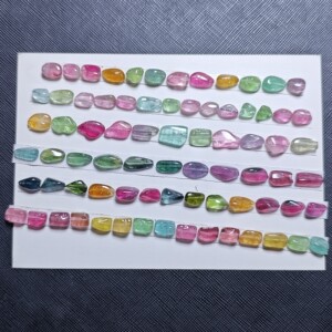 
(48 hours of appreciation) Brazilian natural tourmaline raw stone sugar cube with shape naked stone sparse bead accessories k gold pairing DIY