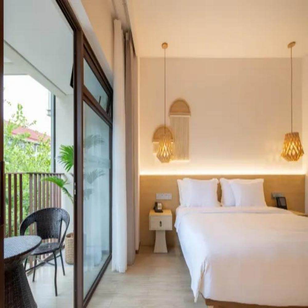 三亚--三亚瞻云精选酒店-+亚龙湾热带天堂森林公园2天1晚