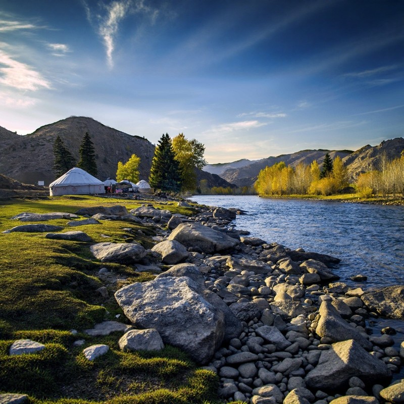 【悠居亚朵悠游可可】3天2晚可可托海亚朵酒店+可可托海/可可苏里湖任选