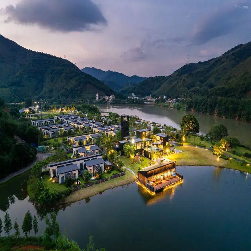 广东翡翠湾白天鹅温泉度假酒店1-2晚+早餐+私汤+中医初步检测+皮hua艇及自行车体验