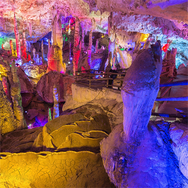 贵州旅游6天5晚私家团黄果树大瀑布荔波小七孔西江千户苗寨织金洞 - 定制游预订