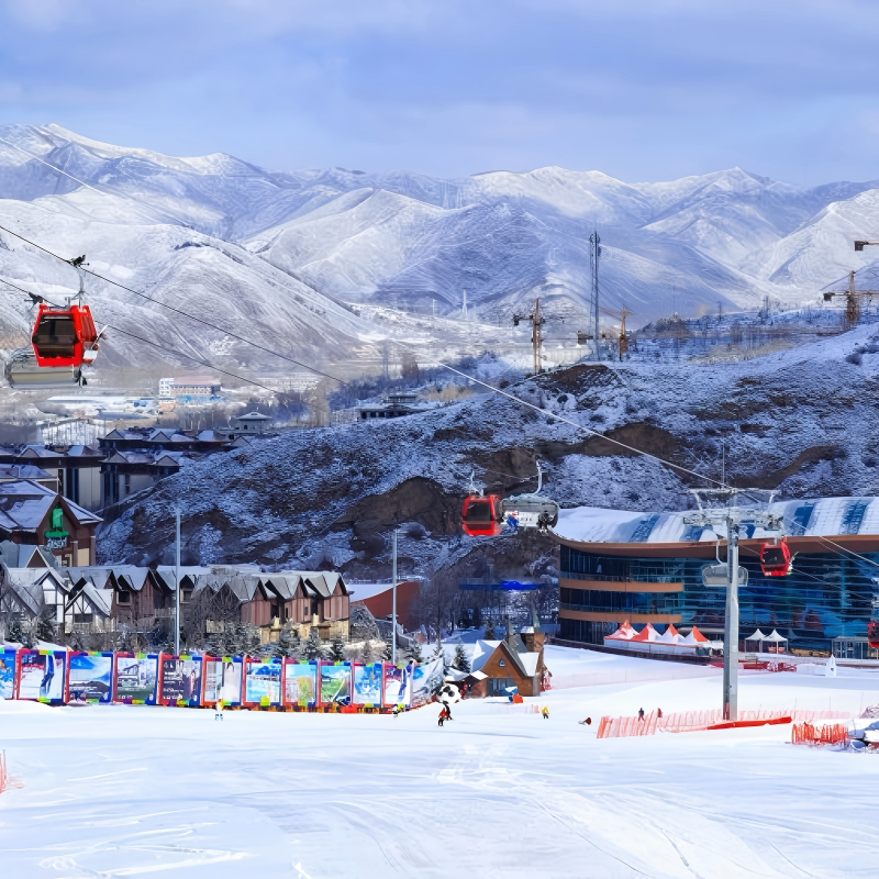 【五星富龙度假酒店】崇礼富龙滑雪场1住1滑/2住2滑双人(住宿+滑雪)套餐