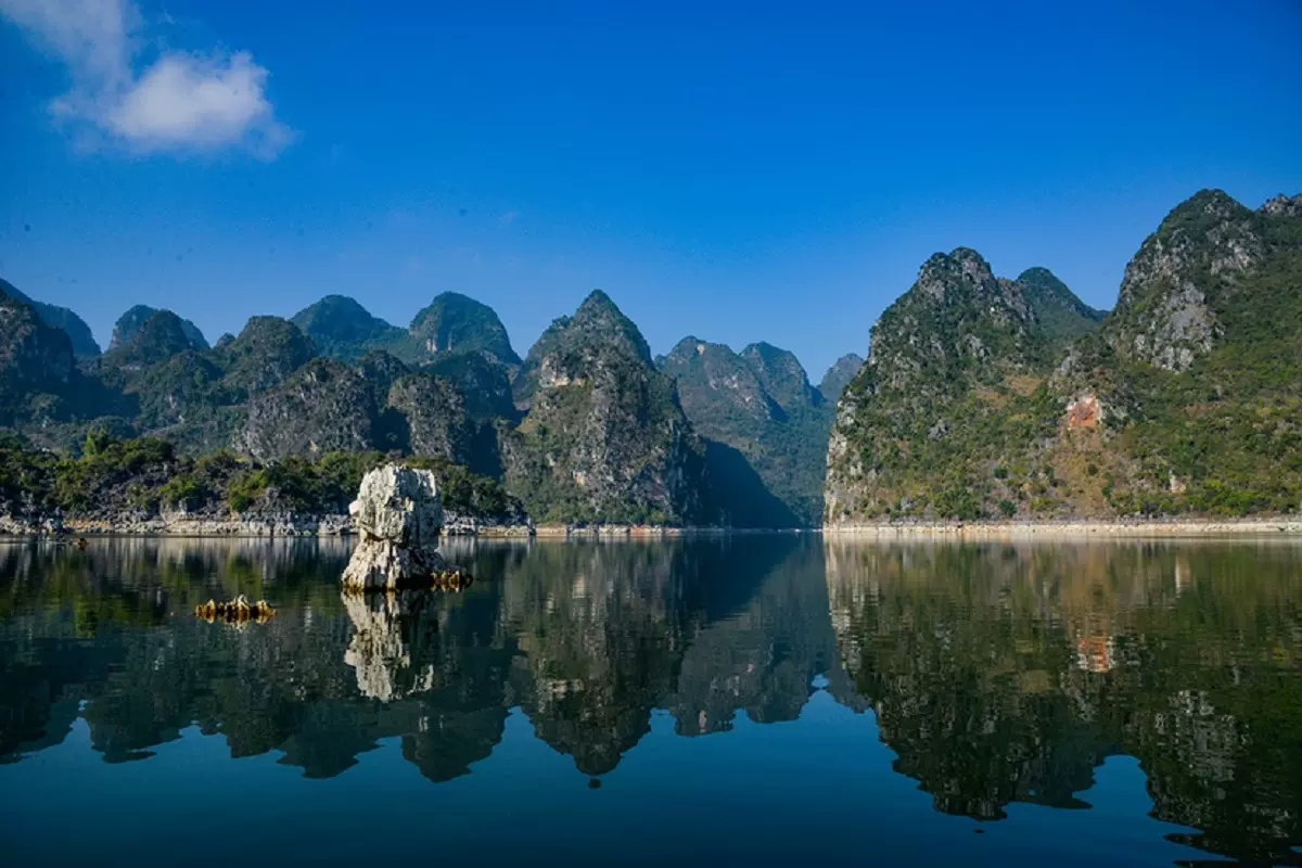 万峰湖景区图片