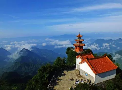 中武当天柱山图片