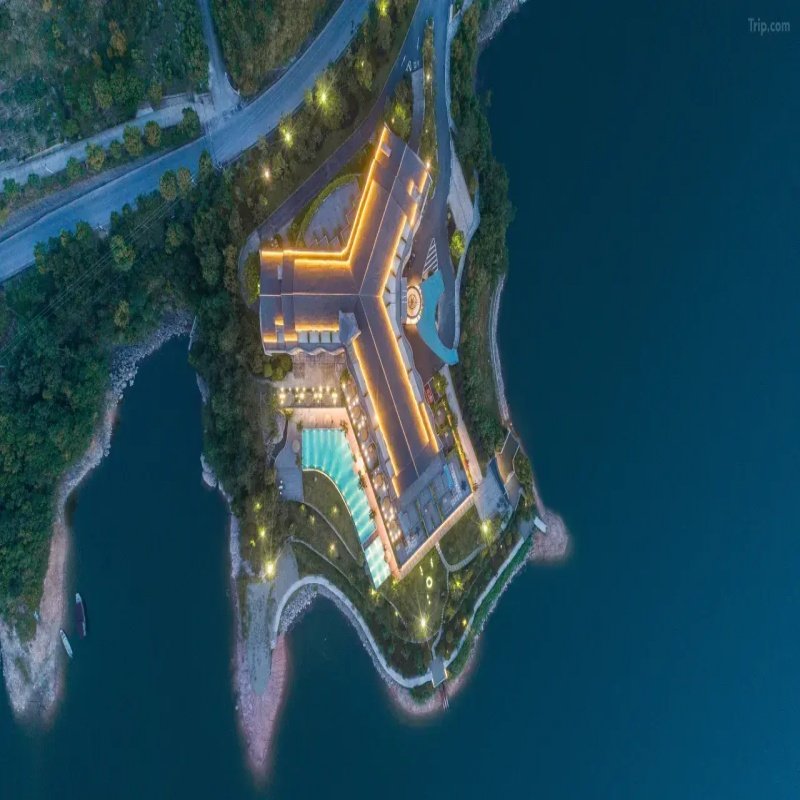 千岛湖返里度假酒店2晚+双早+五谷温汤+萌宠互动+主题儿童乐园+餐饮代金券等