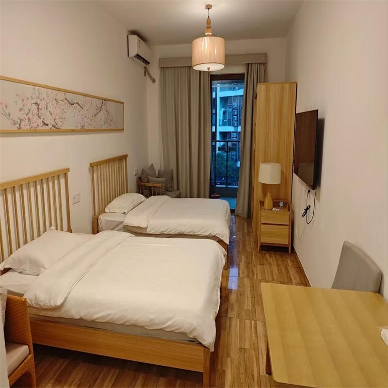 广州金叶子温泉二期/三期公寓住1晚+2人早餐+2人森林海戏水乐园门票