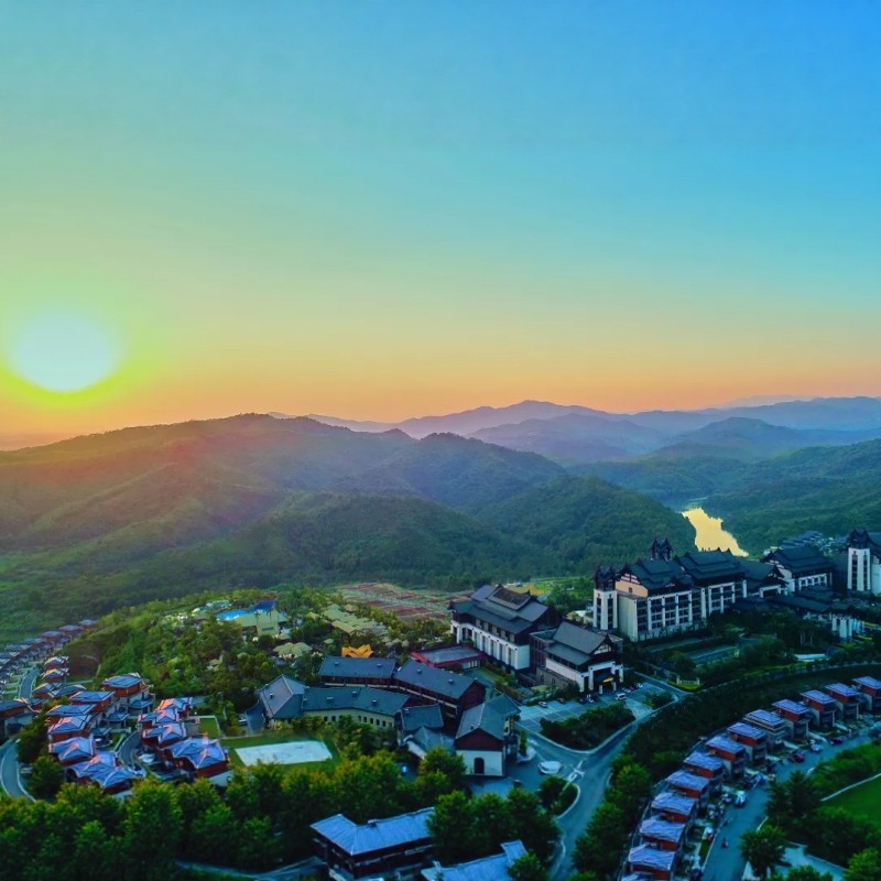 【私汤谧境 宿熹乐谷】2晚清远熹乐谷温泉度假酒店+无限次温泉/星球无动力乐园买1送1