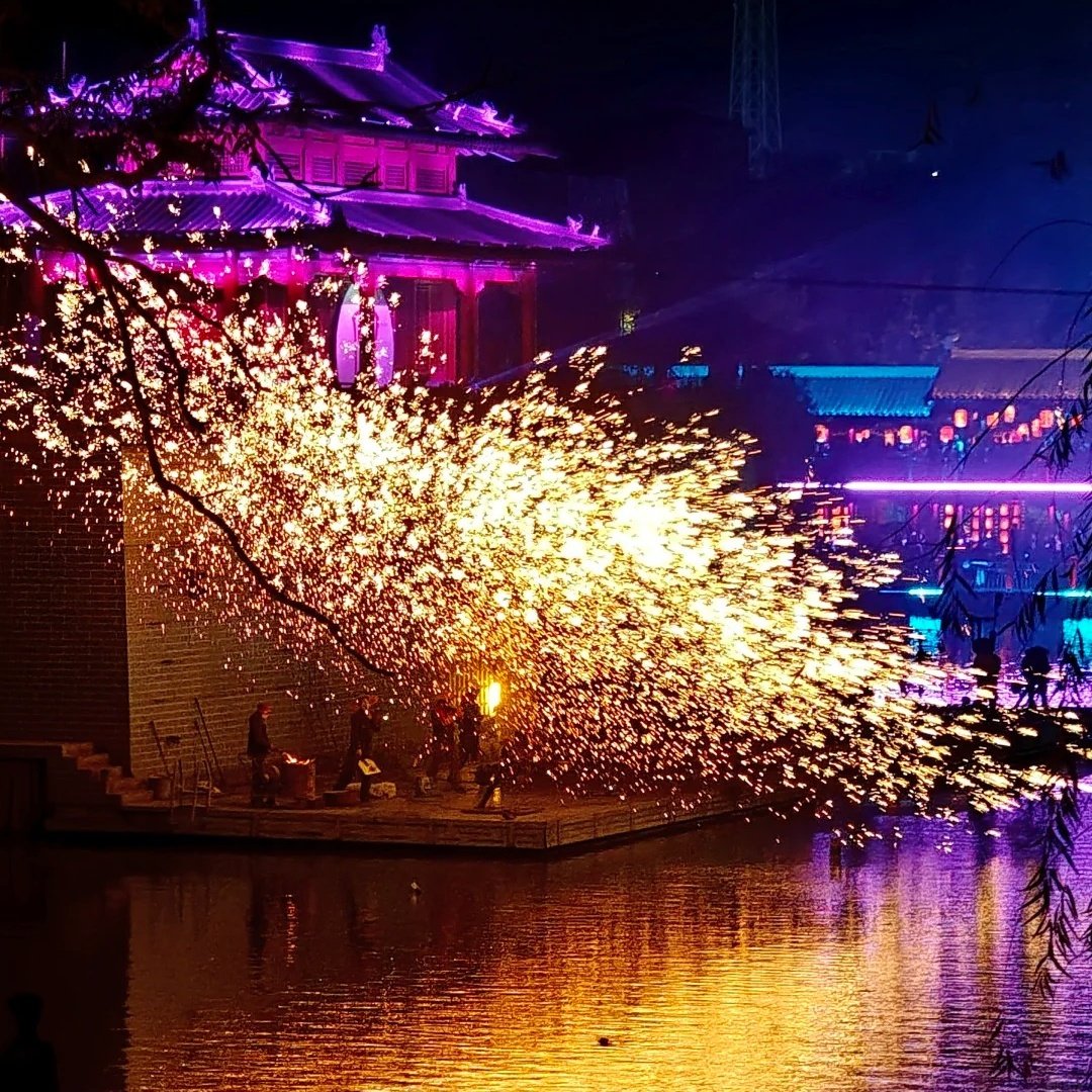 沃德酒店(开封清明上河园鼓楼广场店)住宿+清明上河园成人门票