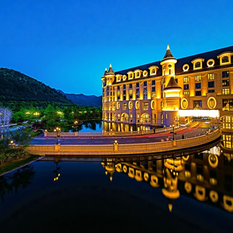 【梦幻城堡 乐园畅玩】2天1晚安吉银润锦江城堡酒店+杭州Hello kitty乐园/滑雪