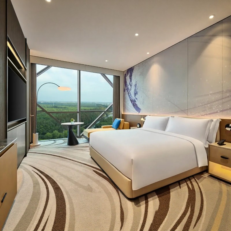 【雪国一夜 暖宿皇冠】1晚上海冰雪世界皇冠假日酒店+上海耀雪冰雪世界娱雪/滑雪任选