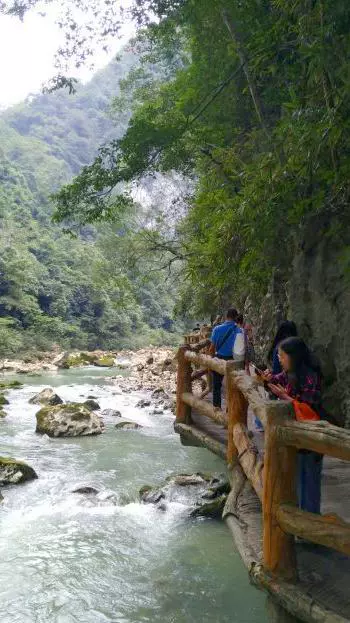 天生桥(风情花屋)图片