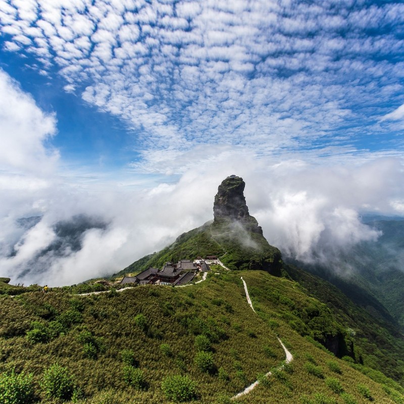【畅享】贵州游!铜仁梵净山栖溪度假酒店全景豪华地暖商务套房2天1晚+梵净山景区 - 定制游预订