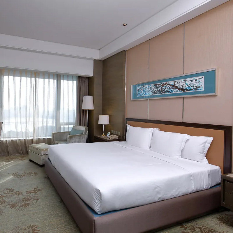 南京银城皇冠假日酒店城景房1晚+双人红山动物园+双早