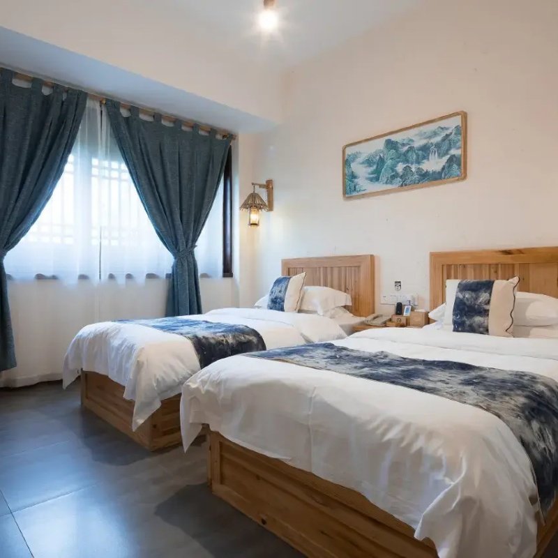 畅约|【冬季特惠】山居客栈1晚+双人盐湖城无限次+五府熟+表演+萌宠乐园+双早