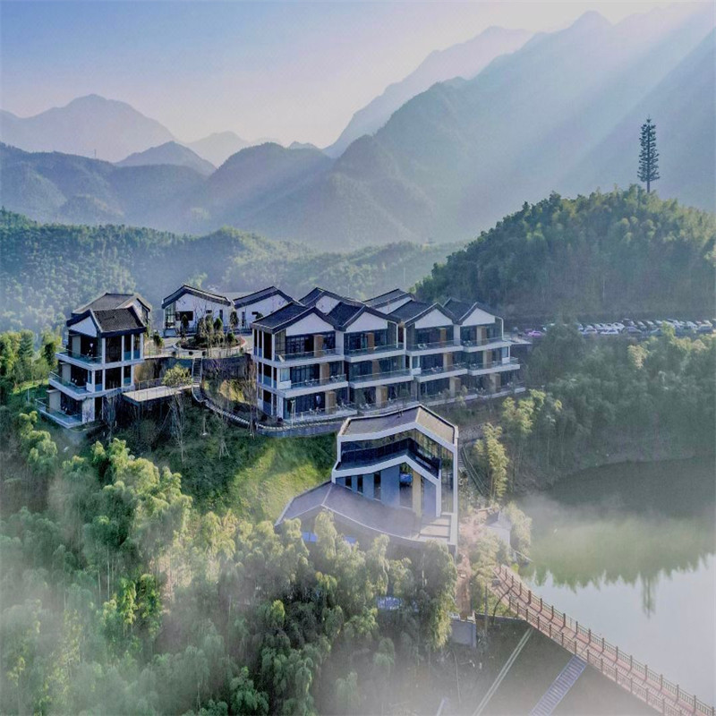 安吉云上草原半山隐竹酒店2天1晚双人2日2次滑雪含VIP索道可选温汤套餐 - 定制游预订