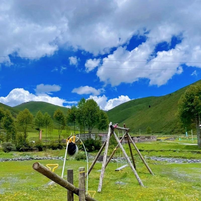 鱼子西+木雅圣地+木格措2天1晚 多住宿标准可选 赠送汤锅 礼物等 - 定制游预订