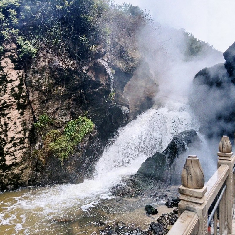 云南旅游昆明芒市腾冲瑞丽银杏火山热海6天5晚跟团游 - 定制游预订