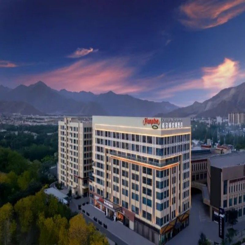 周末年假套餐拉萨自由行 拉萨希尔顿欢朋酒店2天1晚+八廓街门票 - 定制游预订